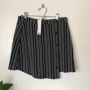 Black and white stripped asymmetrical button skirt
